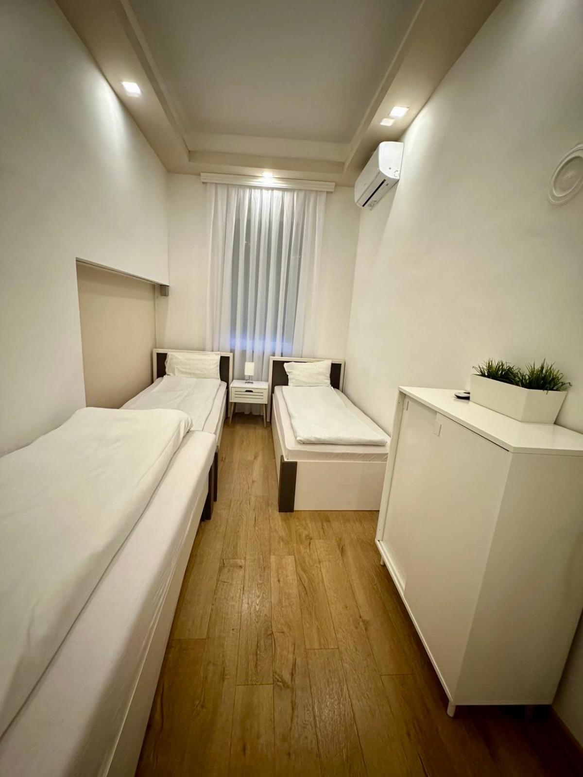 Relax Exclusive Apartment Free Public Parking ซาราเยโว ภายนอก รูปภาพ
