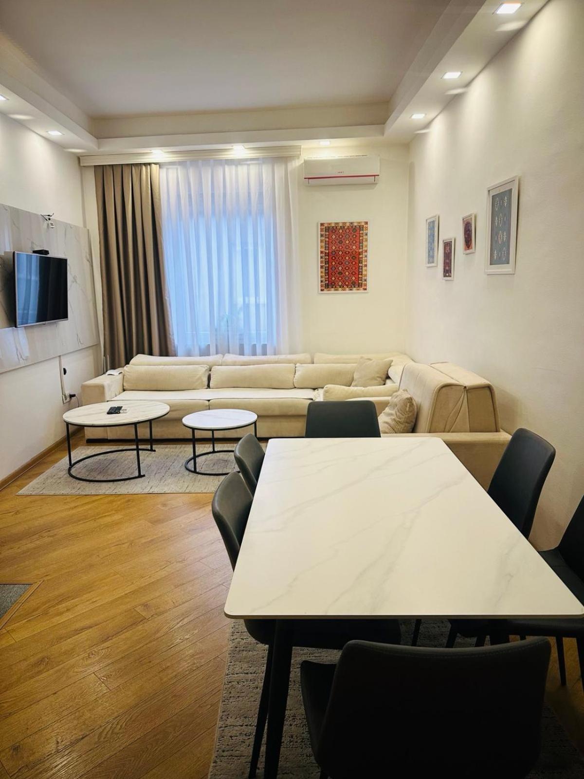 Relax Exclusive Apartment Free Public Parking ซาราเยโว ภายนอก รูปภาพ